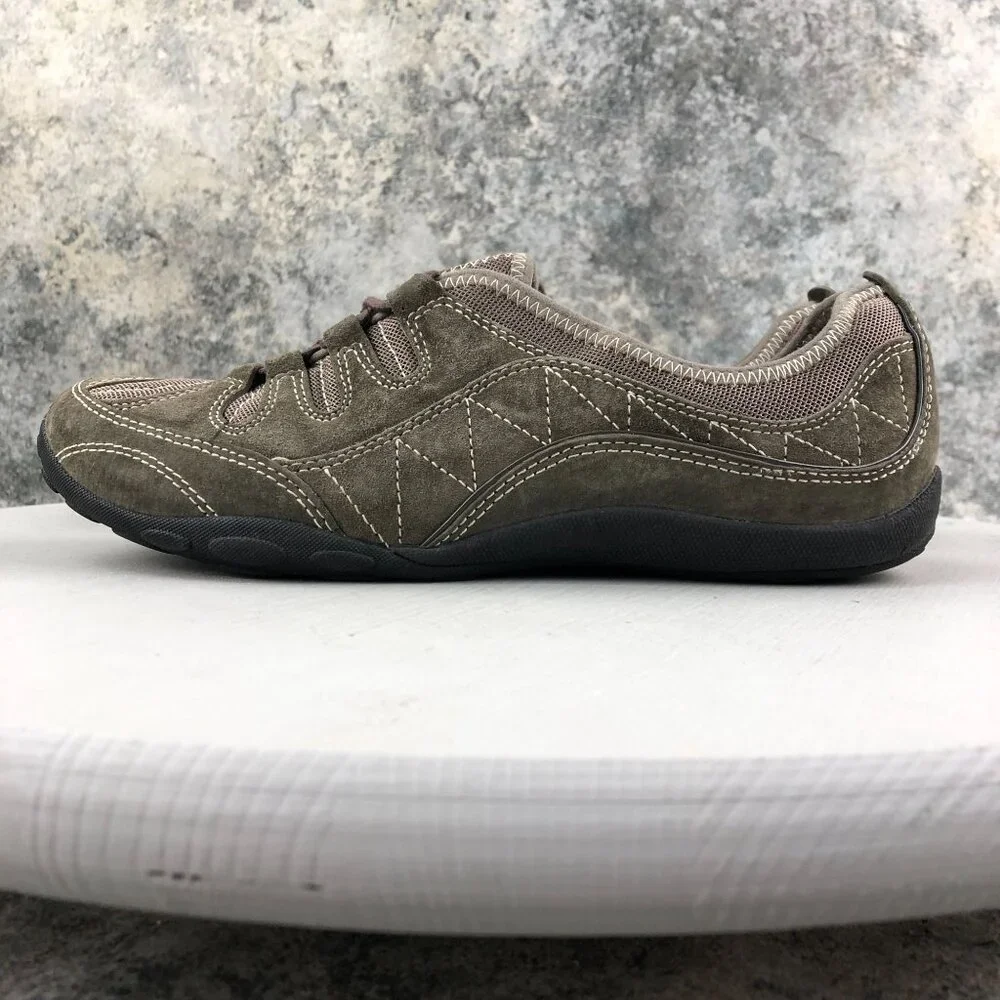 Privo by Clarks Women's Size 8M Brown Suede Low Top Lace Up Sneakers Shoes